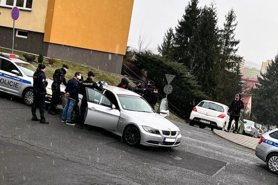Potvrzeno! Zadržený měl v autě pervitin
